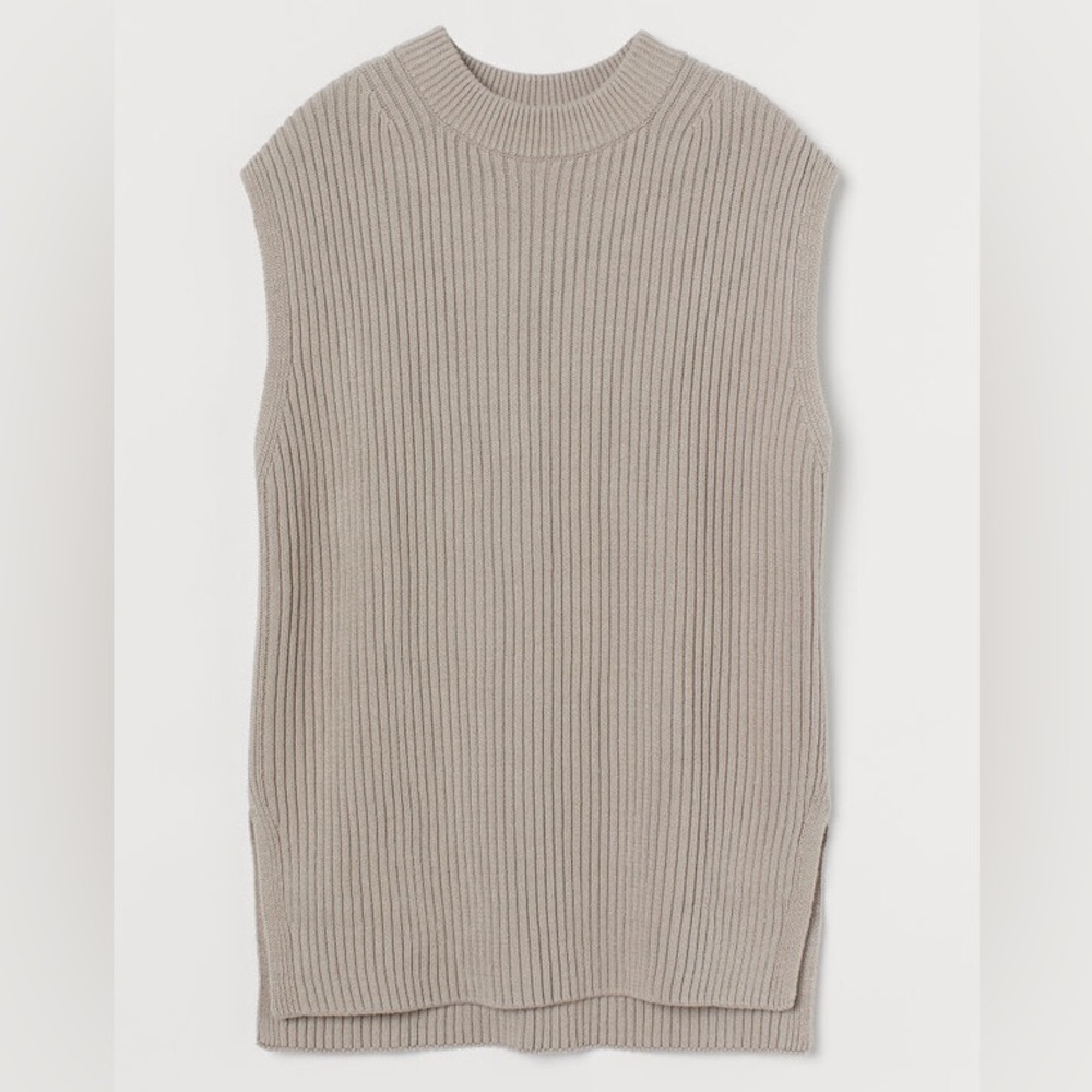 H&M Sleeveless Ribbed Crewneck Sweater Vest in Taupe
